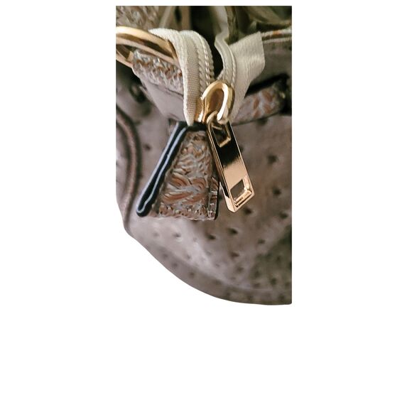 Silver Faux Ostrich Skin Pattern Leather Women’s Satchel Purse Handbag Used - Picture 14 of 16